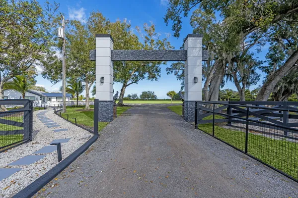 $3,500,000 | 16200 Orange Avenue, Fort Pierce, FL 34945