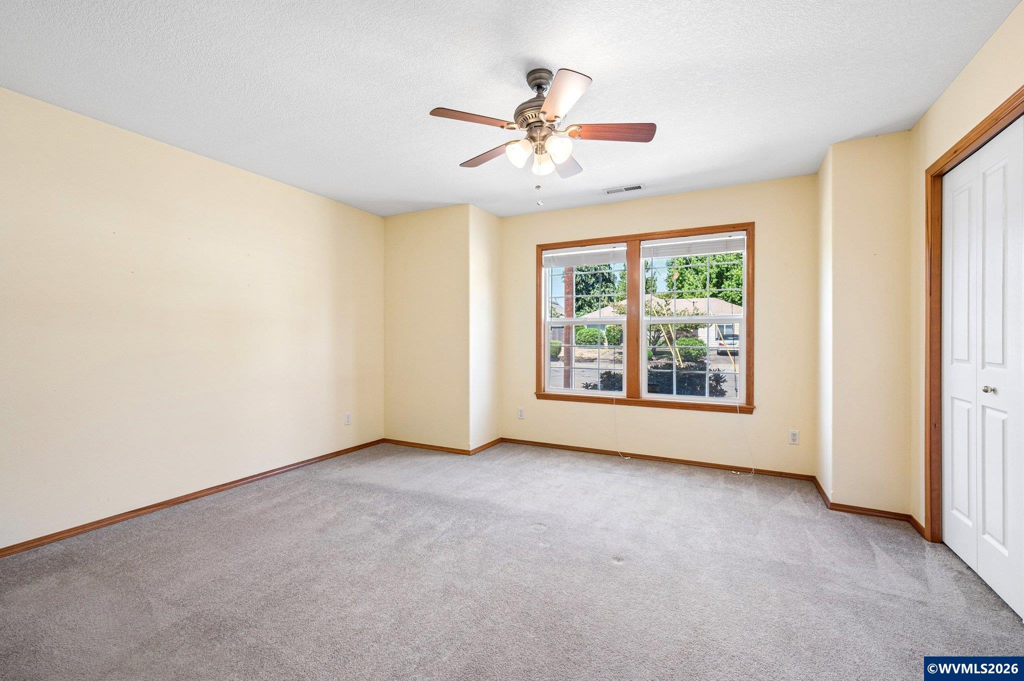 257 North Knights Bridge Road Canby, OR 97013 - Photo 17 of 33
