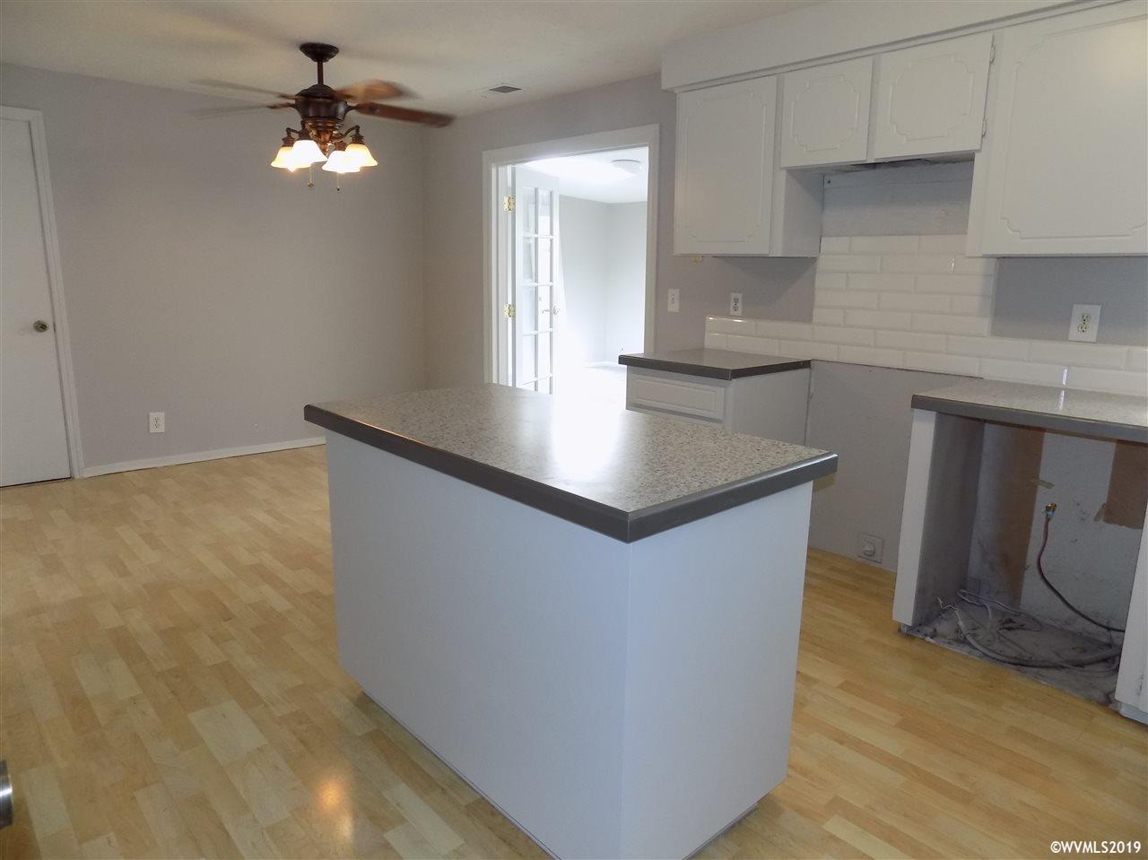 4723 Swegle Road Northeast Salem, OR 97301 - Photo 9 of 24
