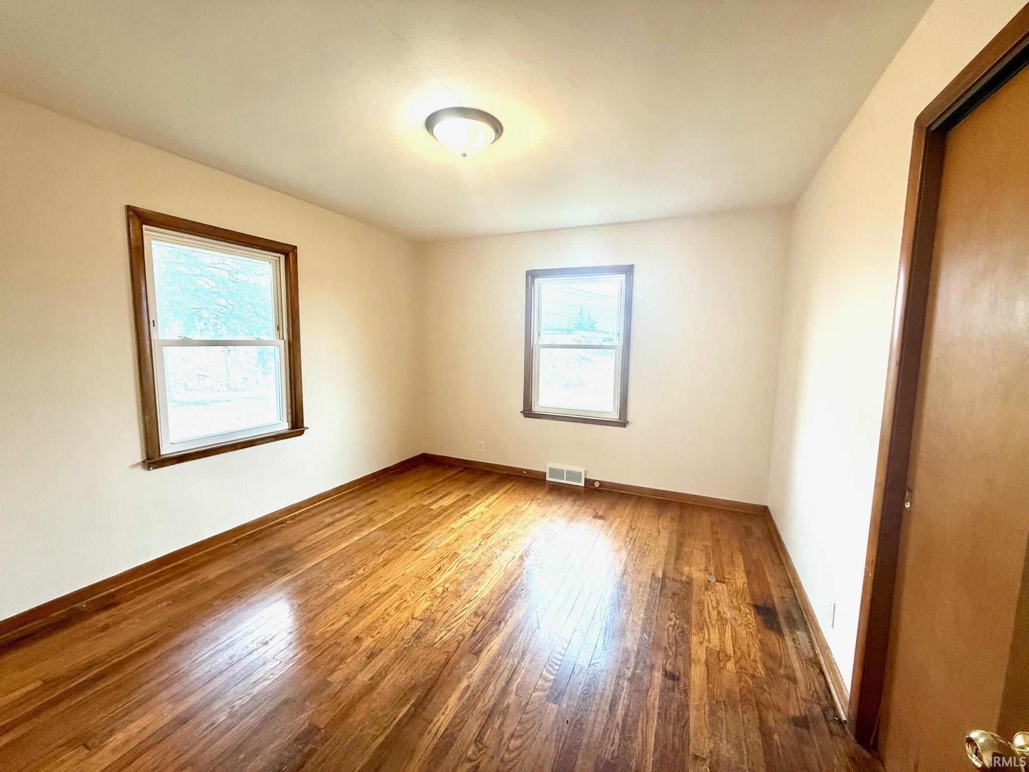52369 Primrose Road South Bend, IN 46628 - Photo 15 of 24 Gallery Image 15