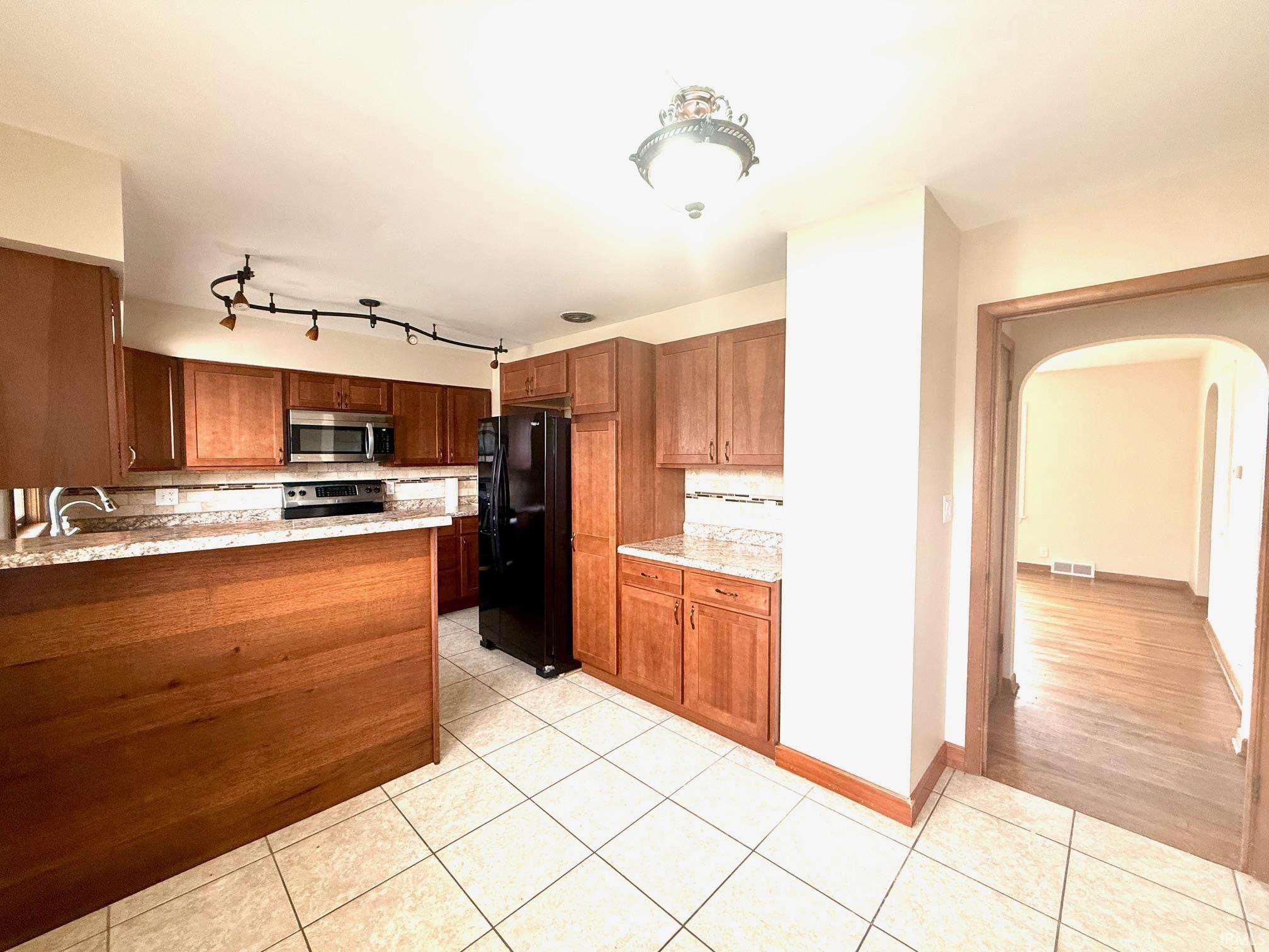 52369 Primrose Road South Bend, IN 46628 - Photo 6 of 24 Gallery Image 6