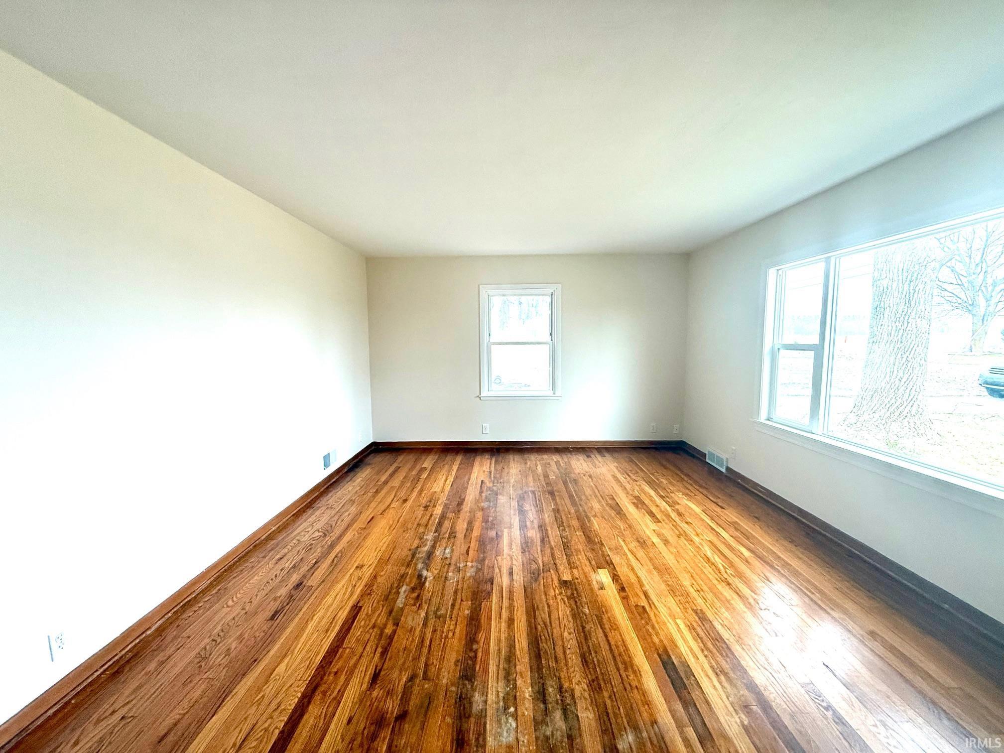 52369 Primrose Road South Bend, IN 46628 - Photo 9 of 24 Gallery Image 9