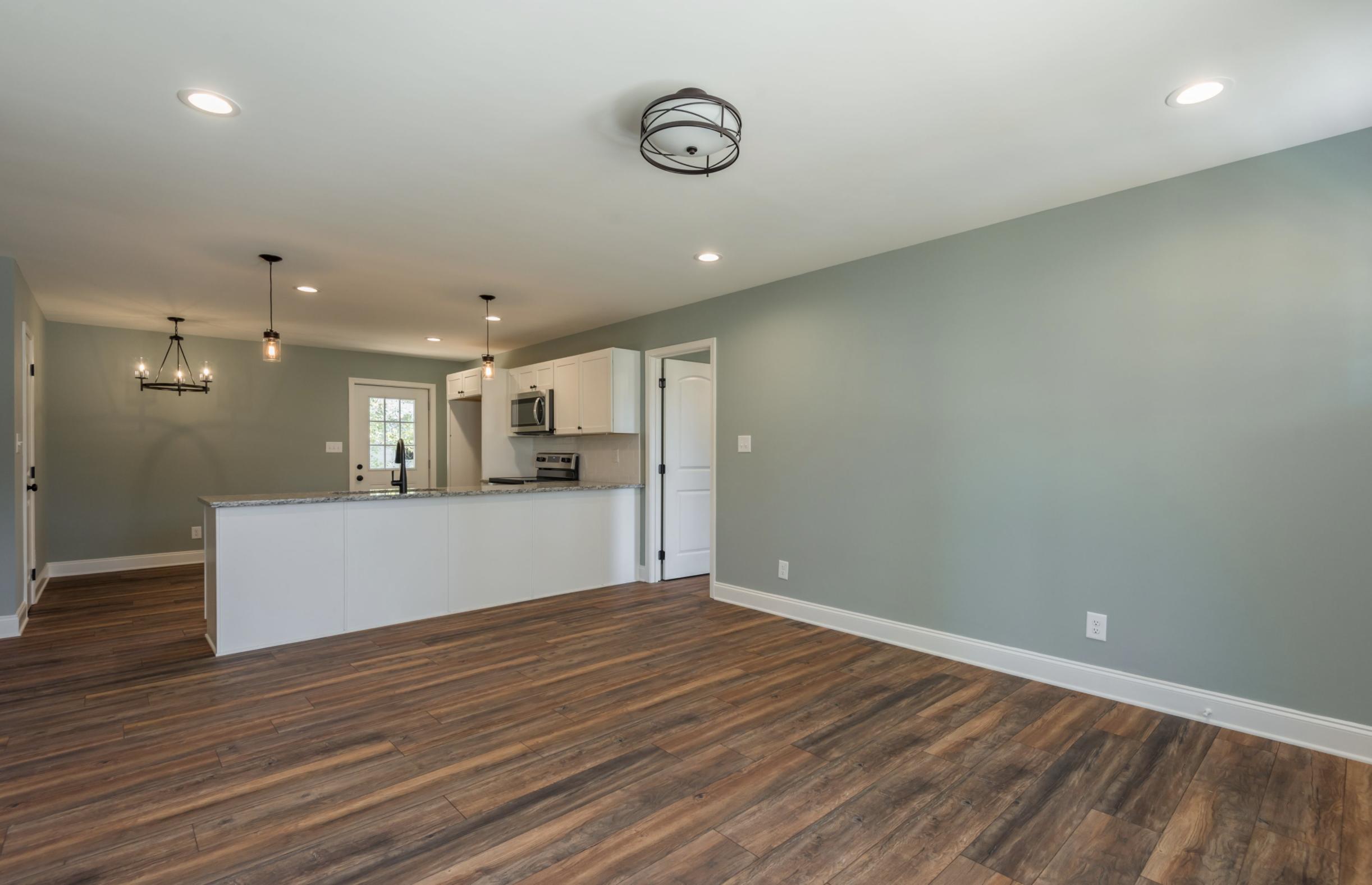 5320 Rondo Road Northeast Knoxville, TN 37918 - Photo 3 of 15 Kitchen 1