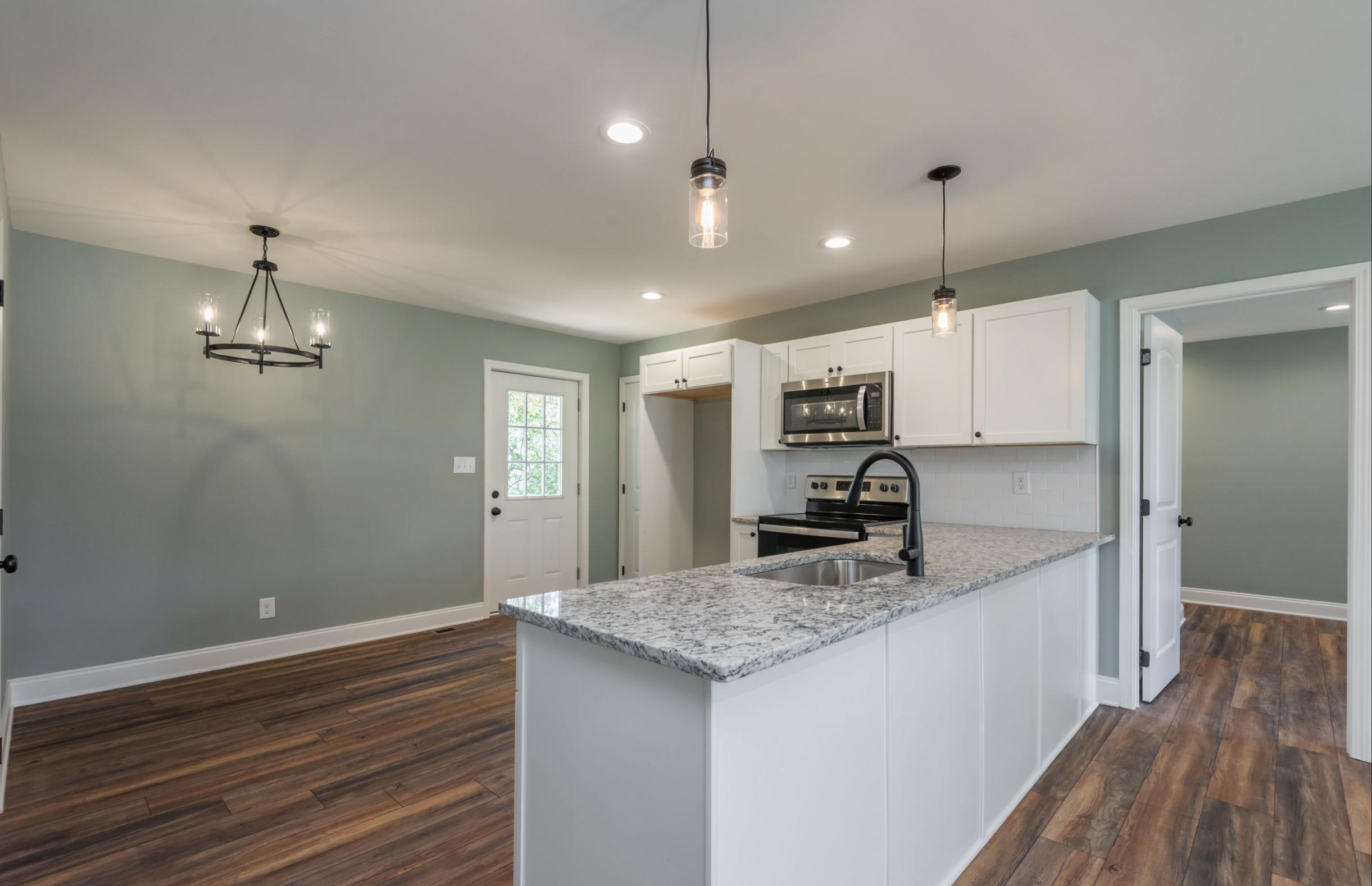 5320 Rondo Road Northeast Knoxville, TN 37918 - Photo 4 of 15 Kitchen 2