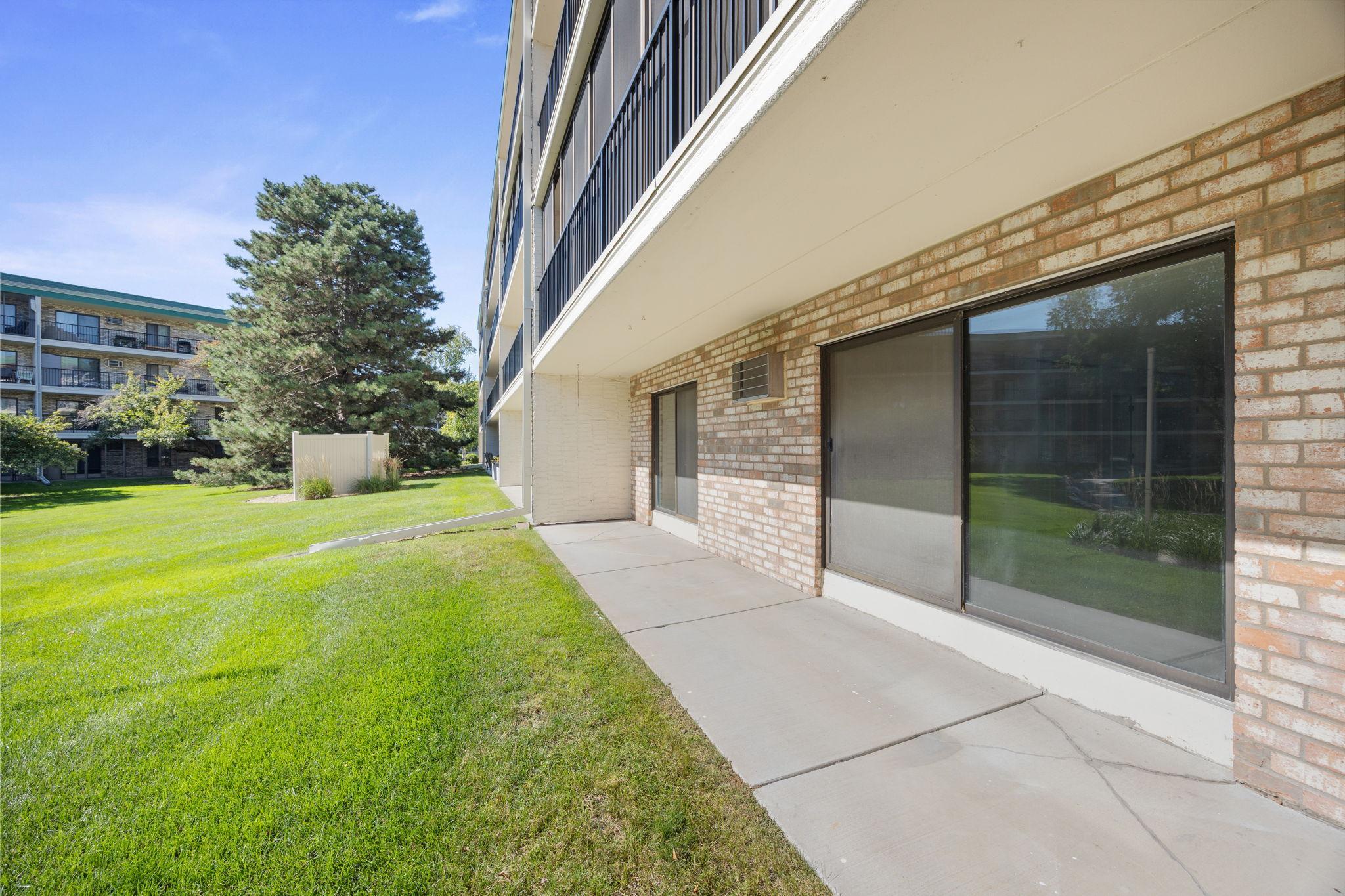 10411 Cedar Lake Road, Unit 213 Minnetonka, MN 55305 - Photo 21 of 41