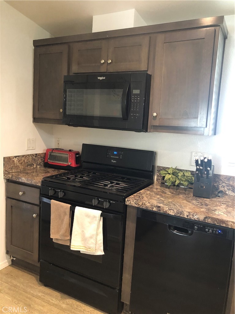 4901 Green River Road, Unit 292 Corona, CA 92878 - Photo 15 of 51