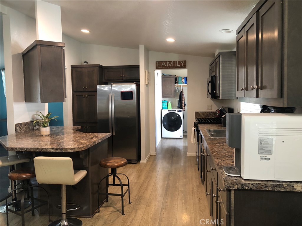 4901 Green River Road, Unit 292 Corona, CA 92878 - Photo 18 of 51