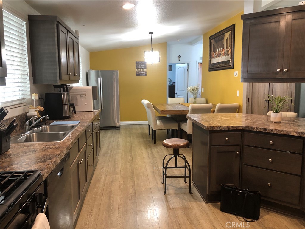 4901 Green River Road, Unit 292 Corona, CA 92878 - Photo 9 of 34