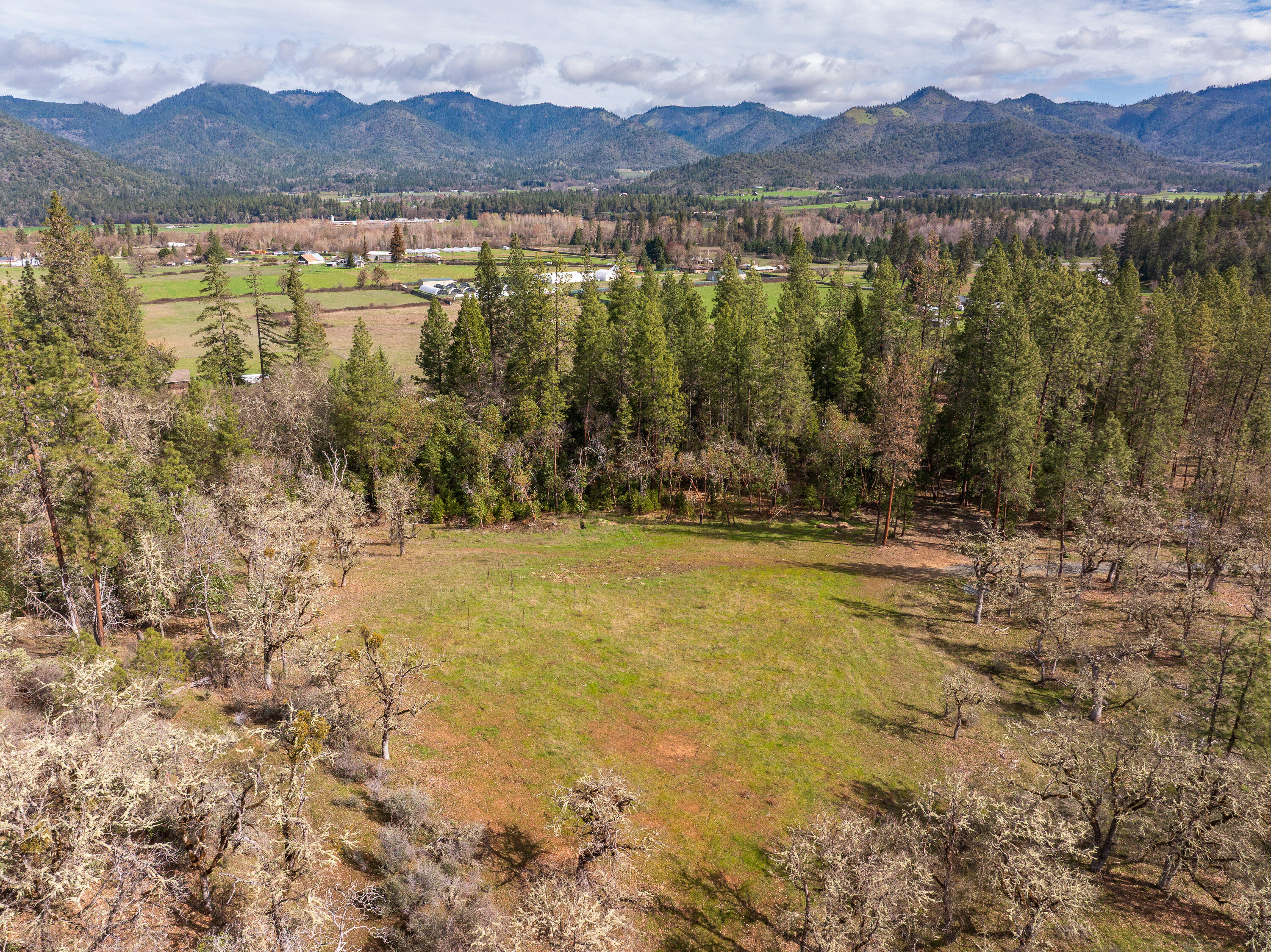 Messinger Road, Unit 500 Williams, OR 97544 - Photo 6 of 11 MessingerRd-7Lots-023
