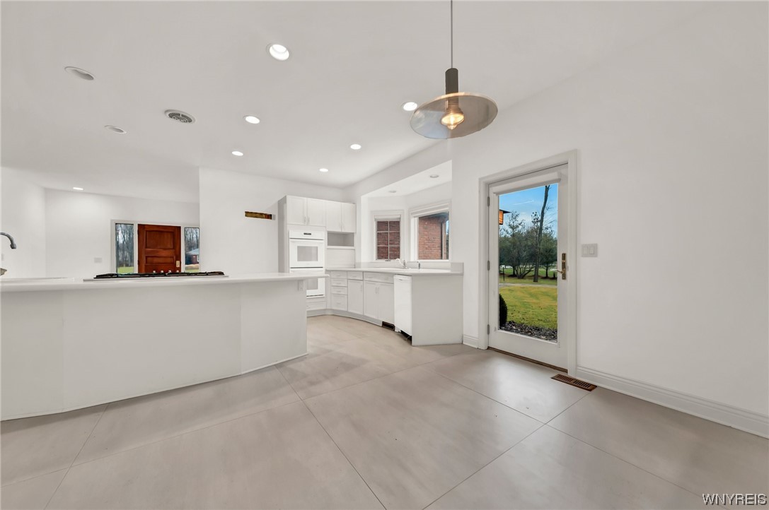 5061 Donnington Road Clarence, NY 14031 - Photo 11 of 42