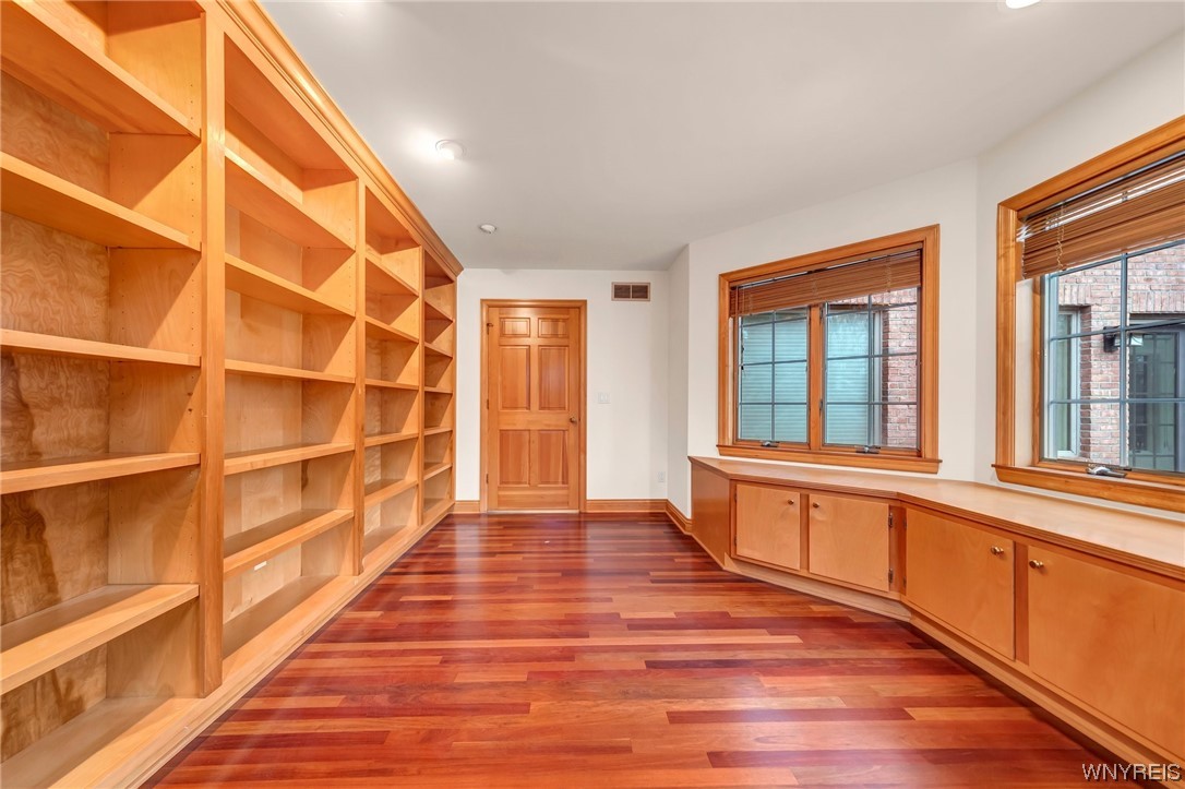 5061 Donnington Road Clarence, NY 14031 - Photo 13 of 42