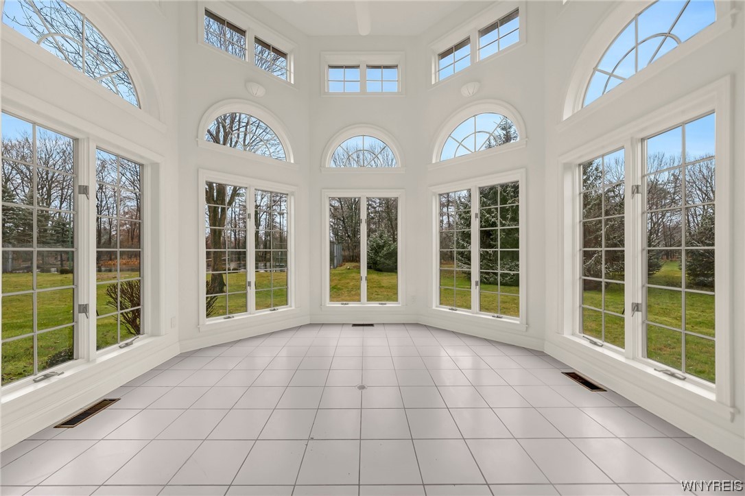 5061 Donnington Road Clarence, NY 14031 - Photo 18 of 42