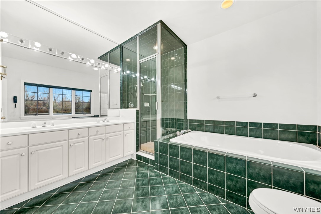 5061 Donnington Road Clarence, NY 14031 - Photo 27 of 42