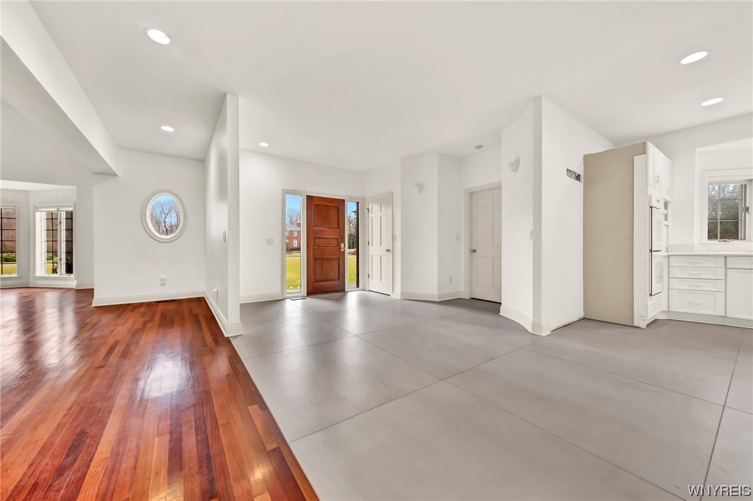 5061 Donnington Road Clarence, NY 14031 - Photo 5 of 42