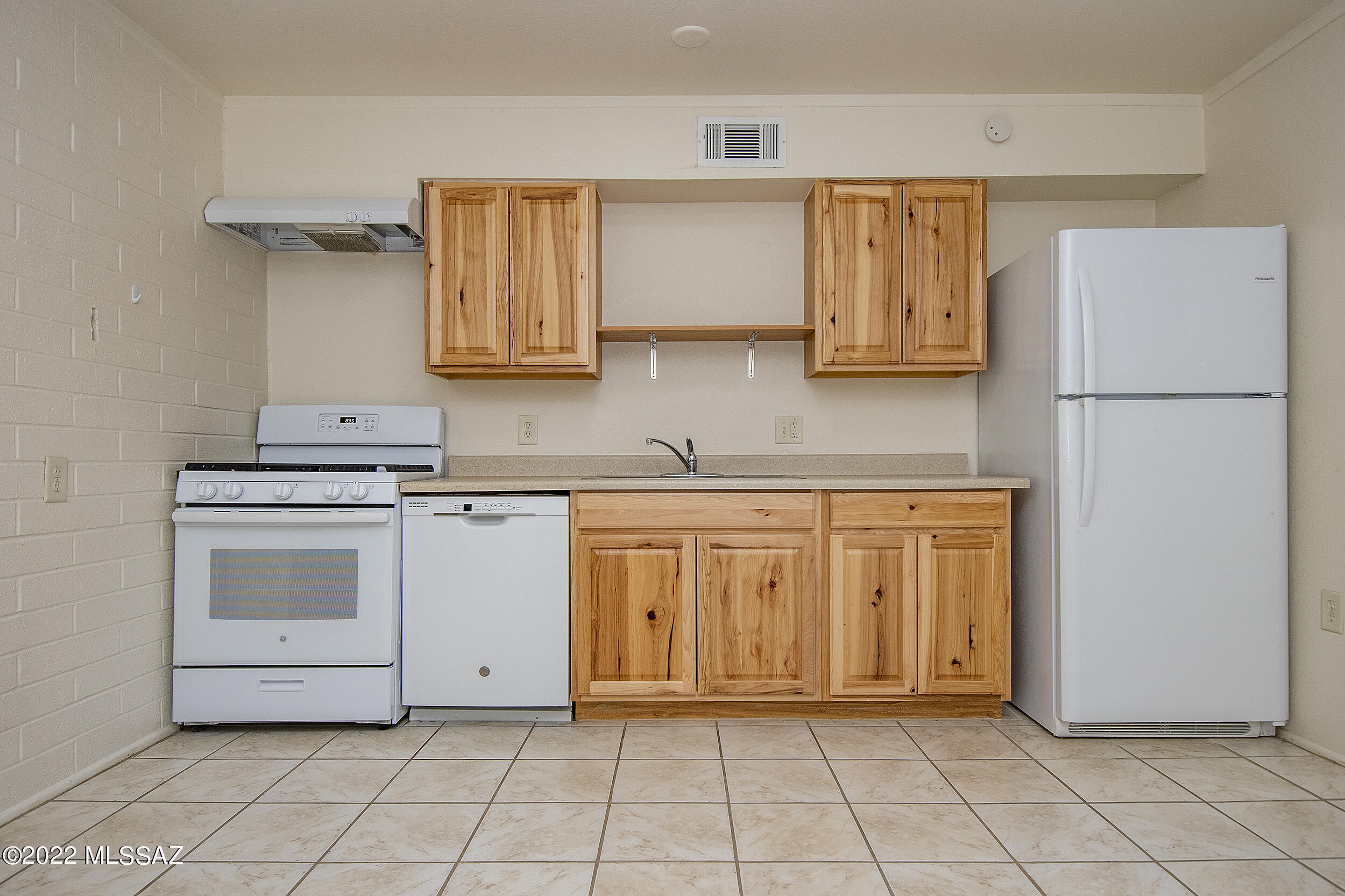 408 North Silverbell Road Tucson, AZ 85745 - Photo 5 of 33 Gallery Image 5
