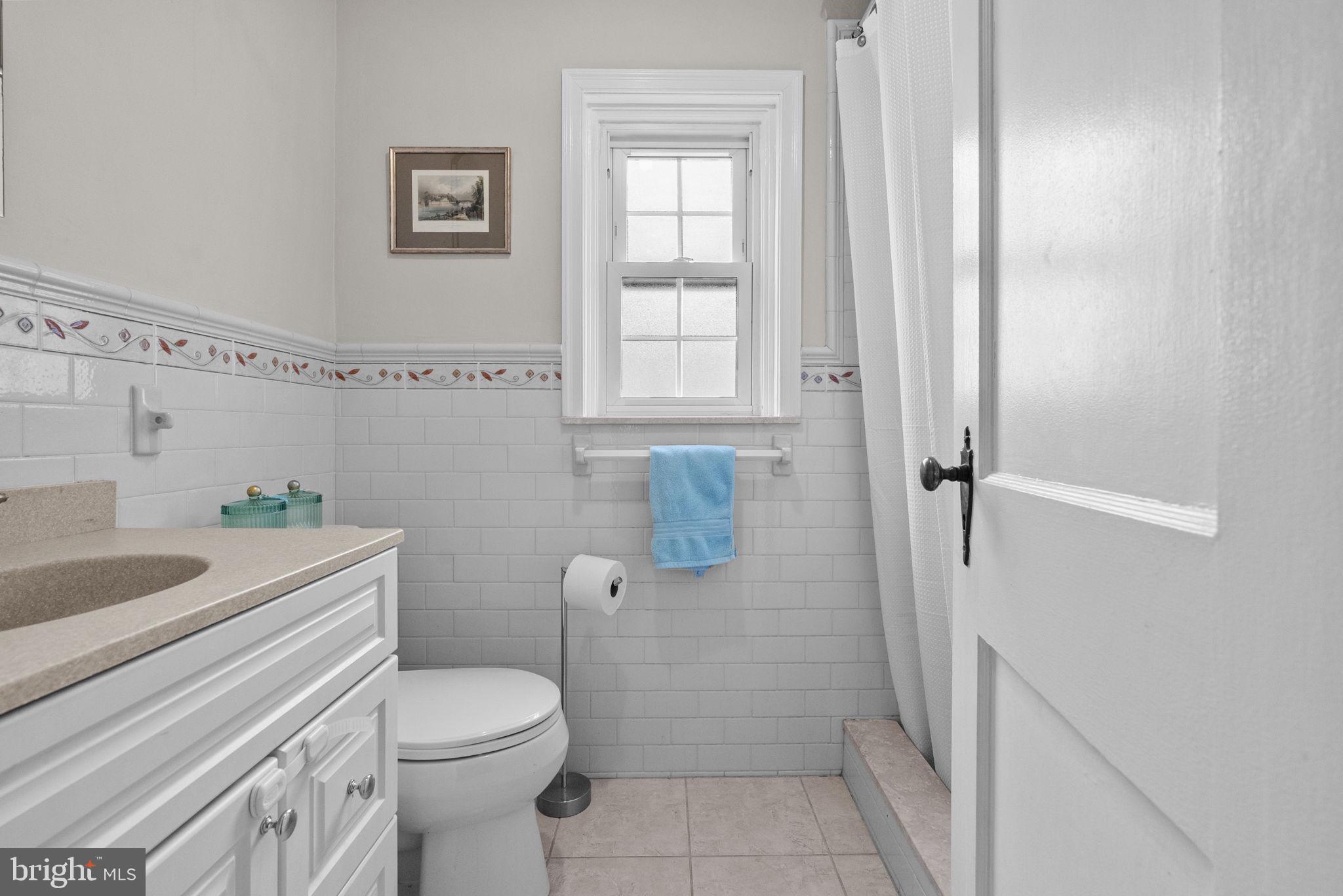 232 Fisher Road Jenkintown, PA 19046 - Photo 20 of 46 Bathroom