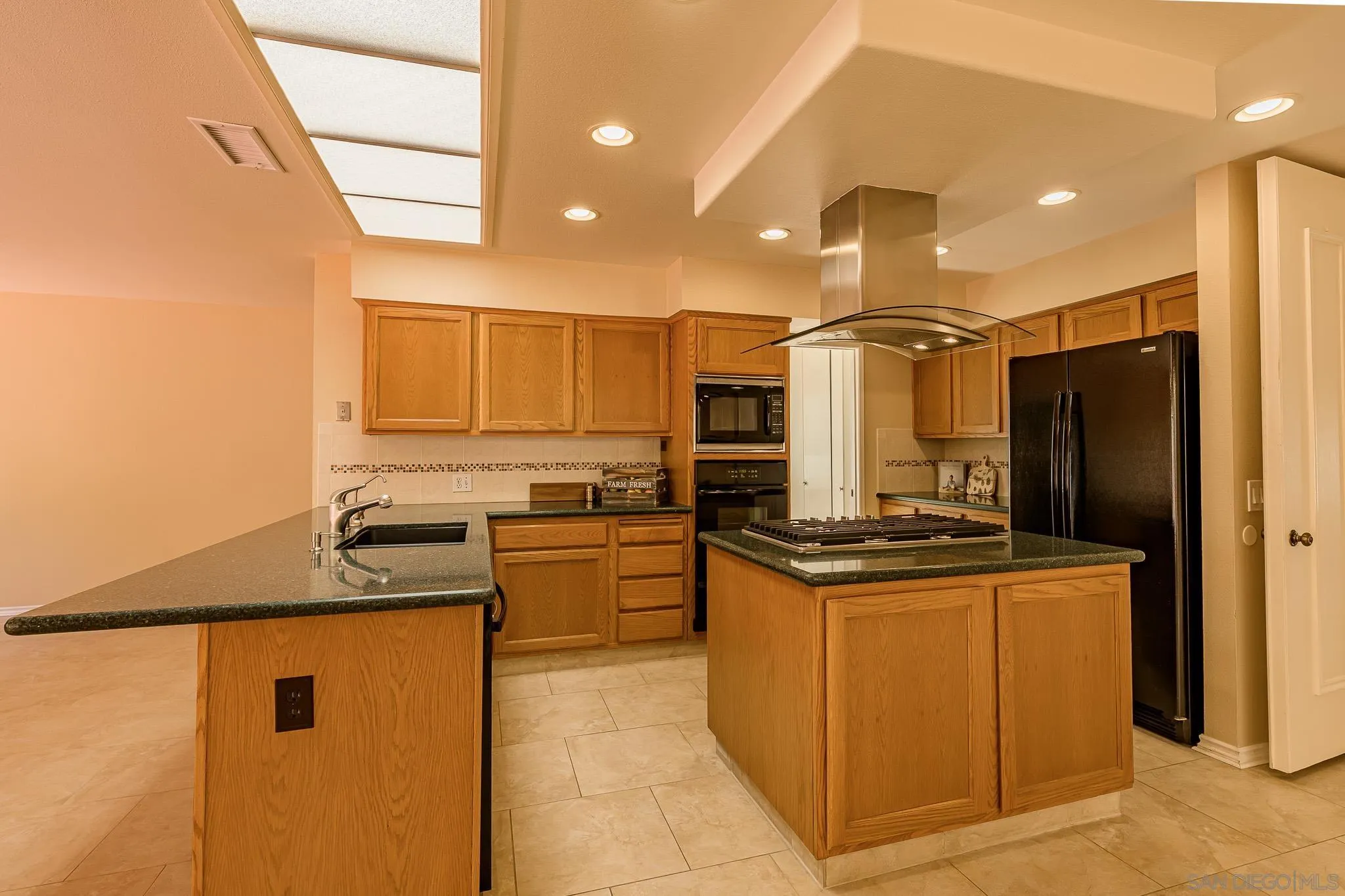 2268 Valley Road Oceanside, CA 92056 - Photo 12 of 48 Gallery Image 12