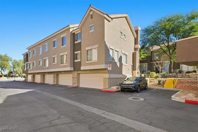 $1,875 | 2755 Fountain Ridge Lane, Henderson, NV 89074
