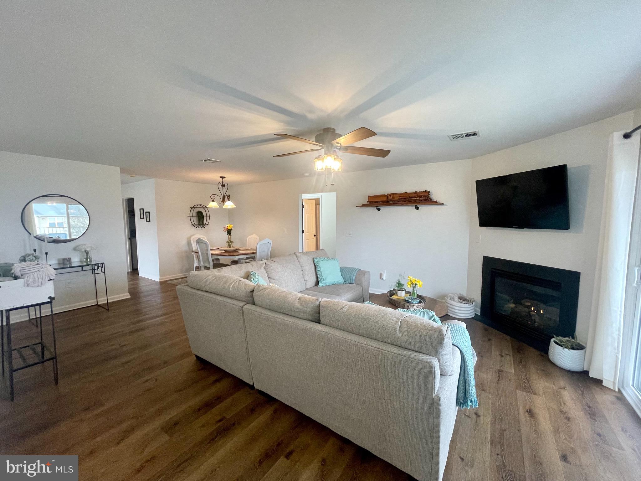 103 Sparrow Road Hummelstown, PA 17036 - Photo 3 of 25 Gallery Image 3