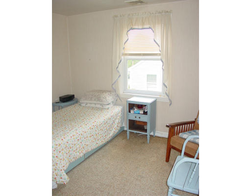 42 Hillside Road Braintree, MA 02184 - Photo 11 of 13 Gallery Image 11