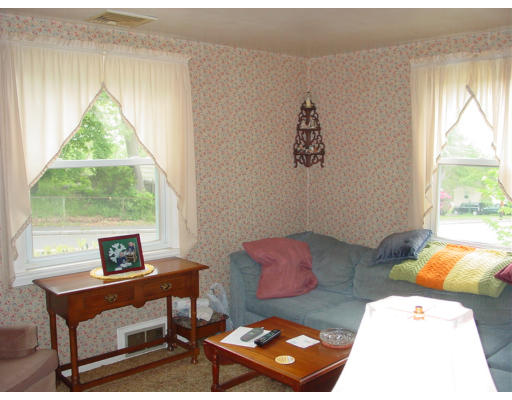 42 Hillside Road Braintree, MA 02184 - Photo 8 of 13 Gallery Image 8