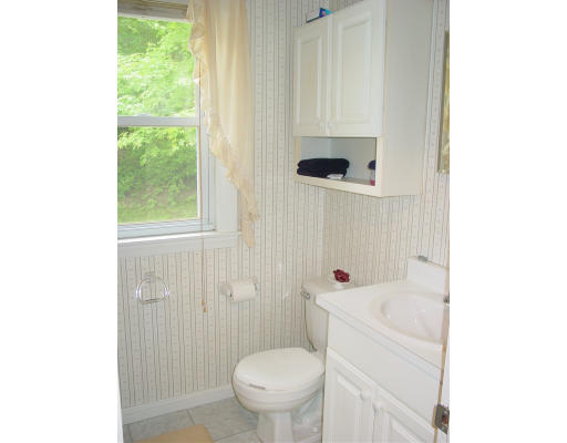 42 Hillside Road Braintree, MA 02184 - Photo 10 of 13 Gallery Image 10