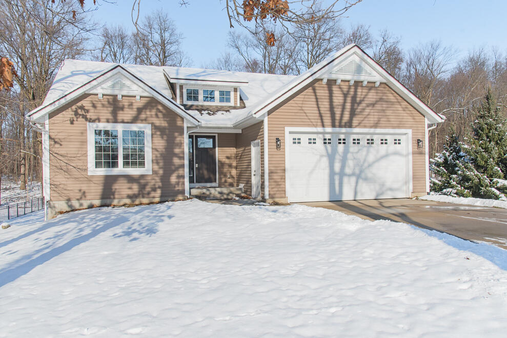5394 Beech Avenue Kalamazoo, MI 49009 - Photo 1 of 66 DSC_2224