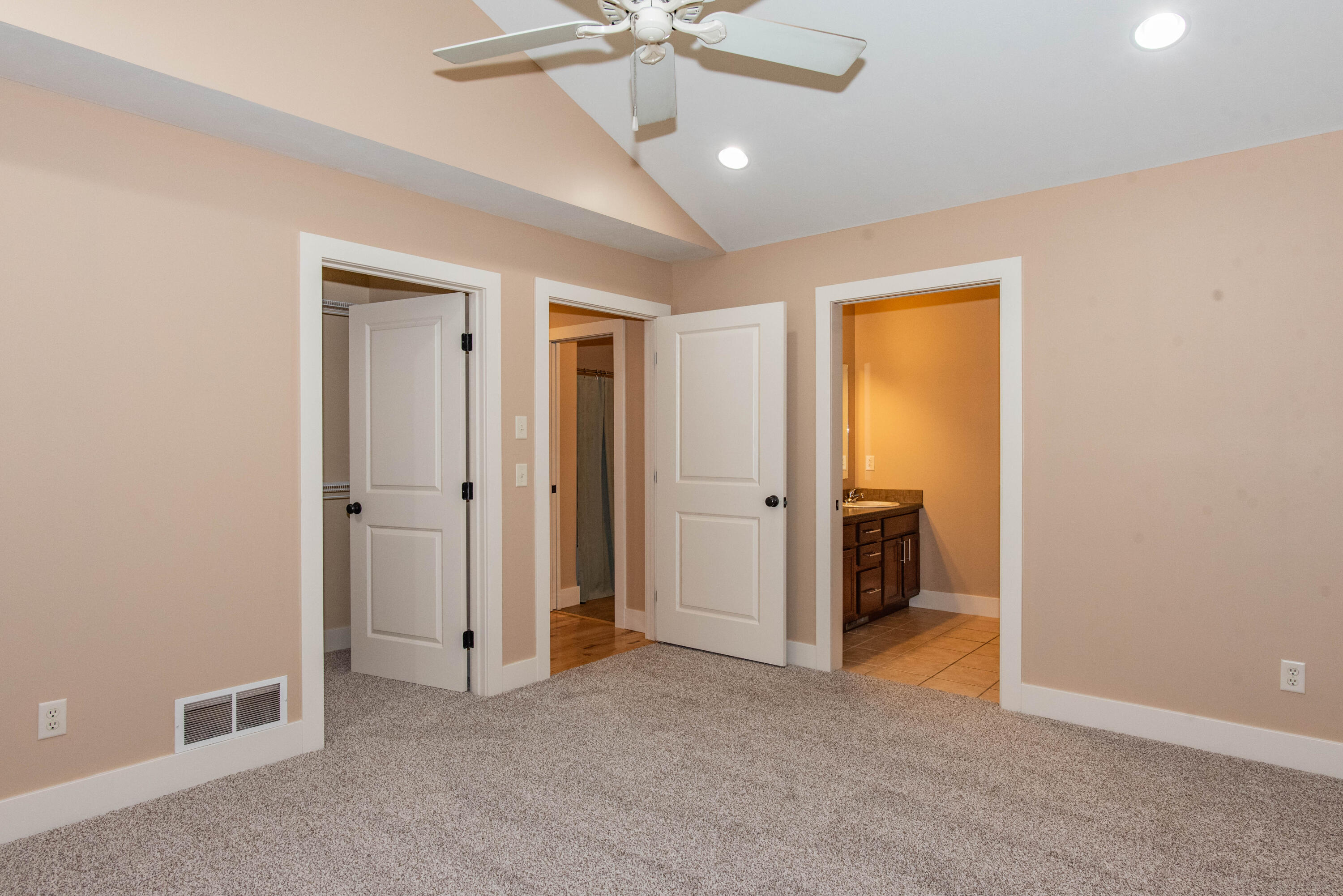 5394 Beech Avenue Kalamazoo, MI 49009 - Photo 17 of 66 Beech Ave 5394-33