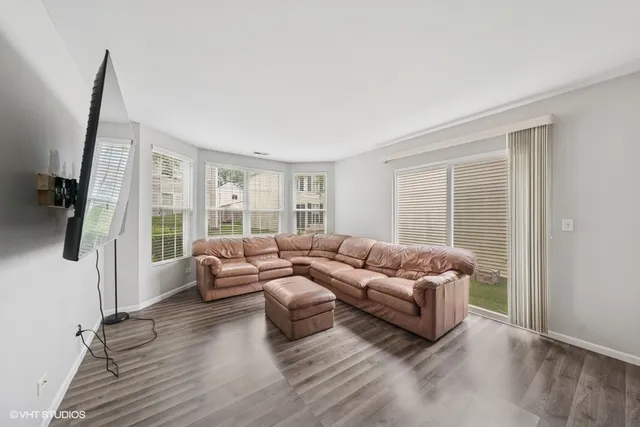 $234,000 | 859 Symphony Drive, Aurora, IL 60504