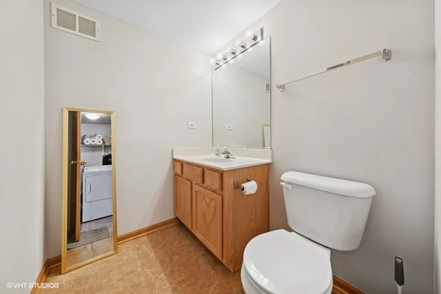 $234,000 | 859 Symphony Drive, Aurora, IL 60504