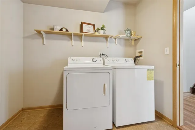 $234,000 | 859 Symphony Drive, Aurora, IL 60504