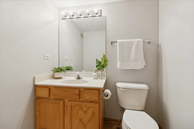 $234,000 | 859 Symphony Drive, Aurora, IL 60504