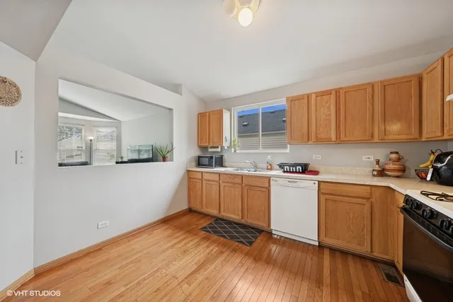 $234,000 | 859 Symphony Drive, Aurora, IL 60504