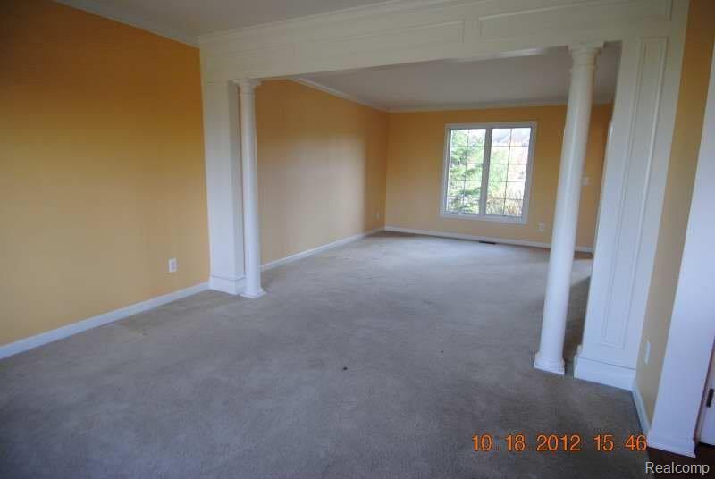 598 Ridge Point Drive Dundee, MI 48131 - Photo 3 of 16 Dining Room.JPG