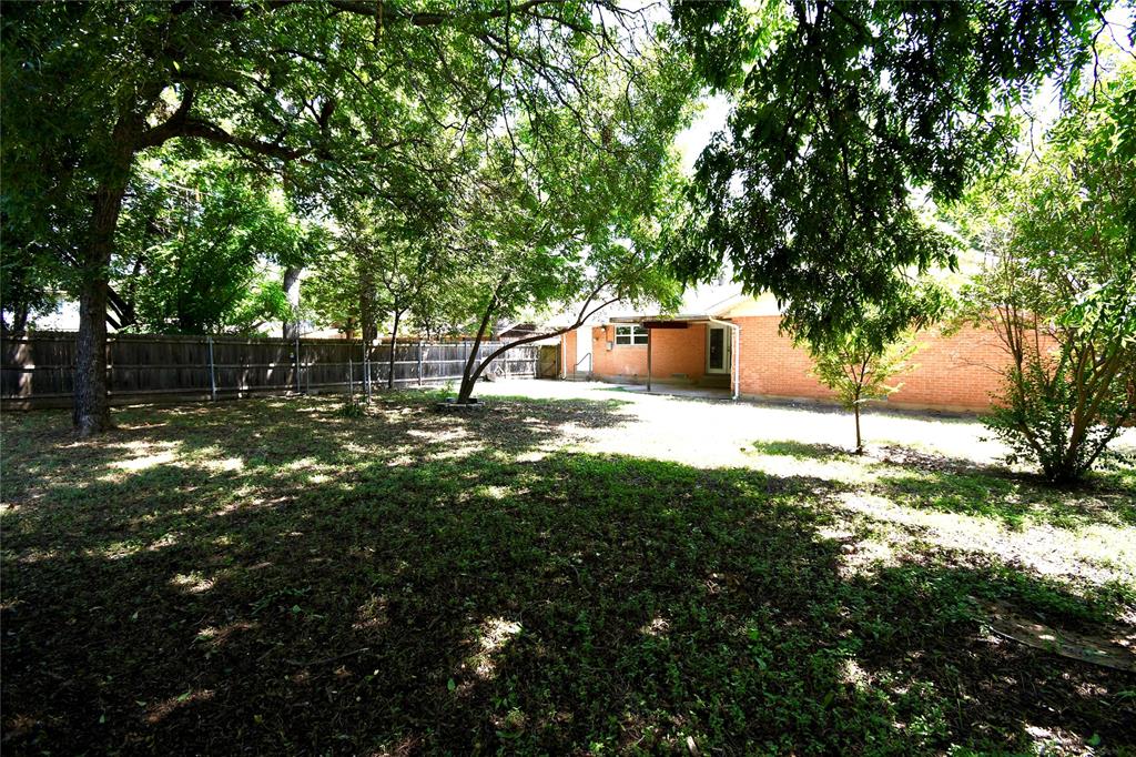 1015 Mitchell Road Irving, TX 75060 - Photo 29 of 30 Gallery Image 29