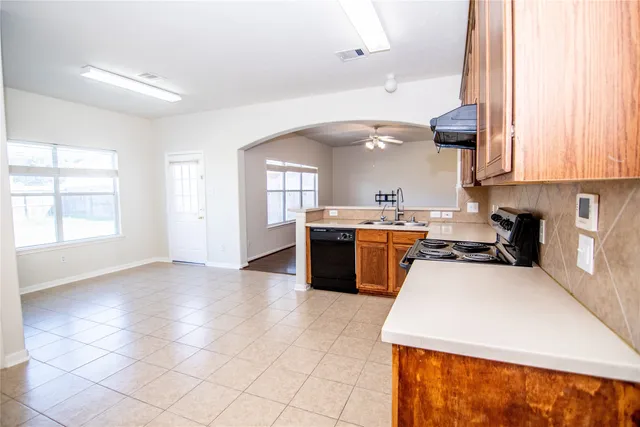 $2,300 | 25914 Chapman Falls Drive, Richmond, TX 77406