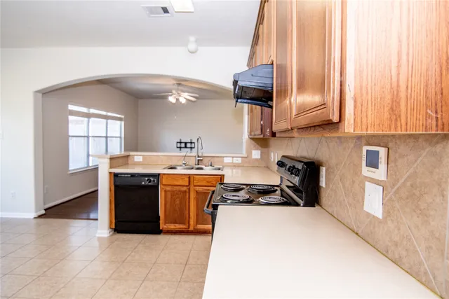 $2,300 | 25914 Chapman Falls Drive, Richmond, TX 77406