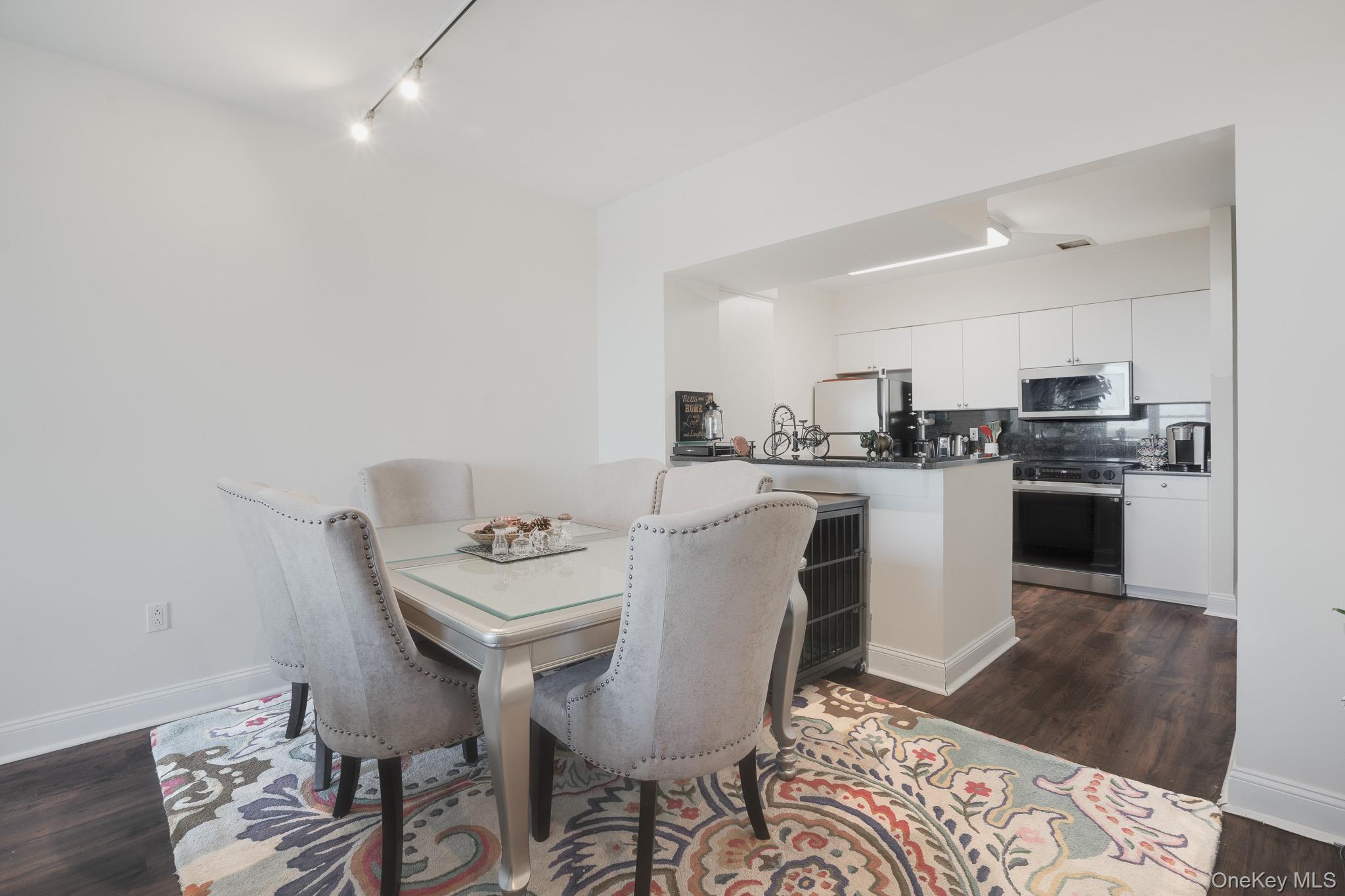 100 New Roc City Plaza, Unit 403 New Rochelle, NY 10801 - Photo 15 of 30