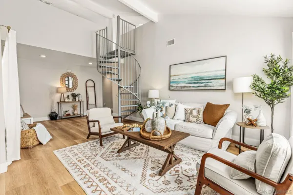 $1,150,000 | 808 Caminito Azul, Carlsbad, CA 92011