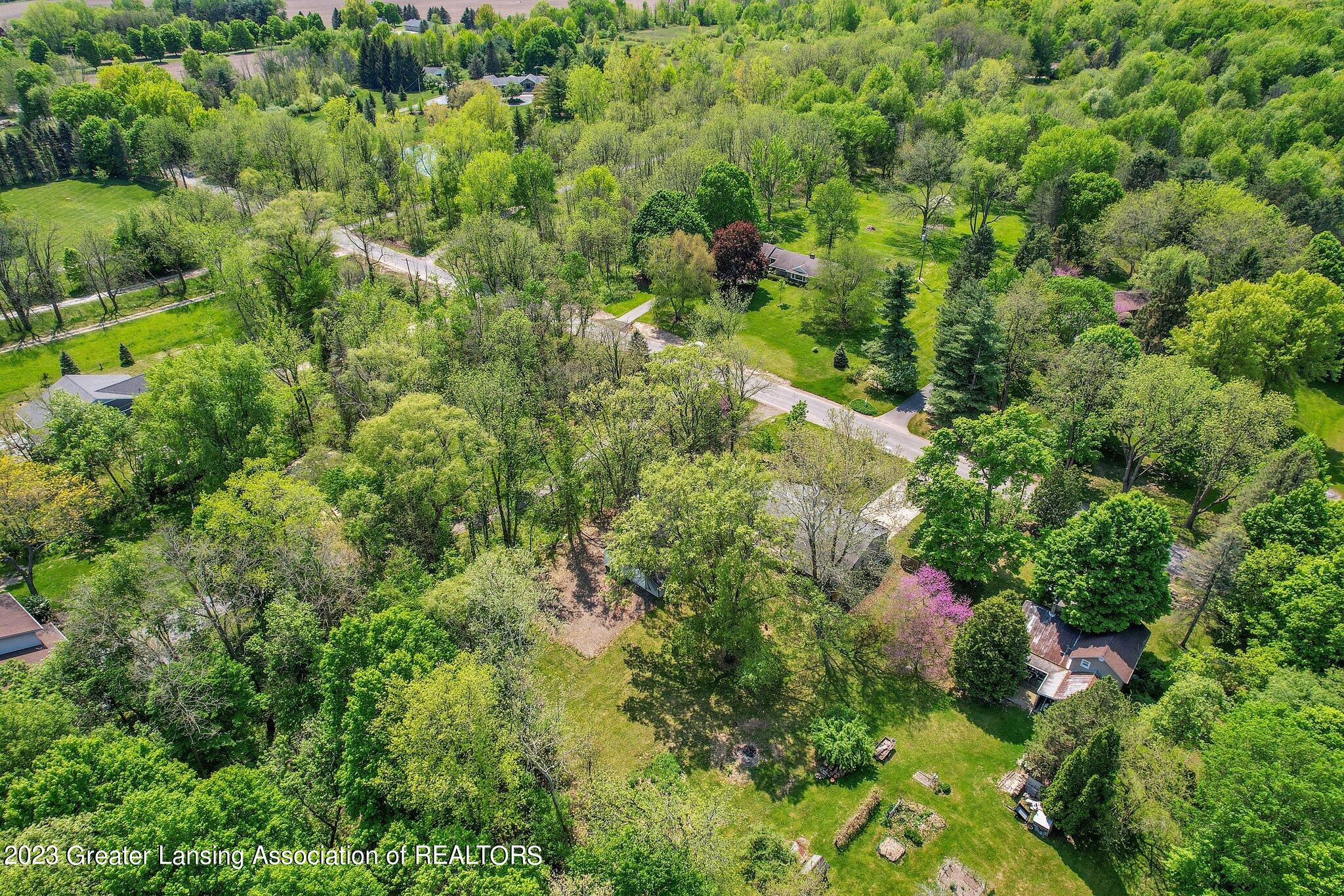 2794 Dobie Road Mason, MI 48854 - Photo 29 of 32 29-web-or-mls-Open Ended Media-29