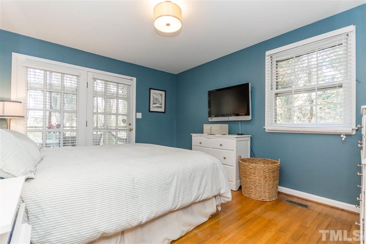 439 Ridgefield Road Chapel Hill, NC 27517 - Photo 14 of 25 Gallery Image 14