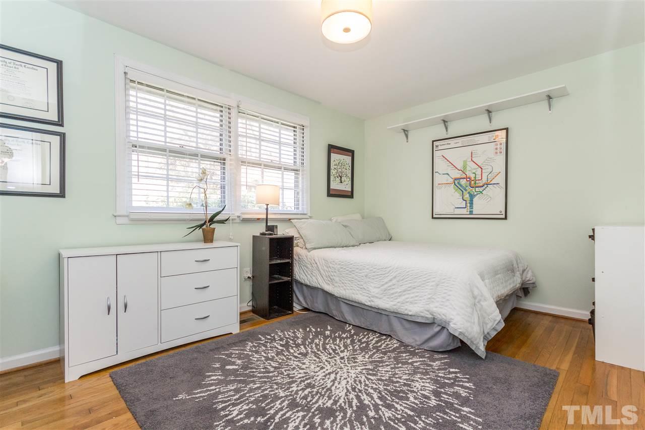 439 Ridgefield Road Chapel Hill, NC 27517 - Photo 16 of 25 Gallery Image 16