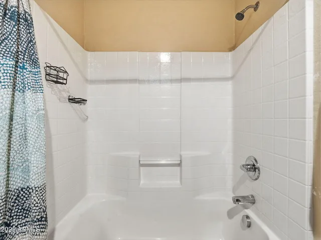 $2,500 | 17150 North 23rd Street, Unit 105, Phoenix, AZ 85022