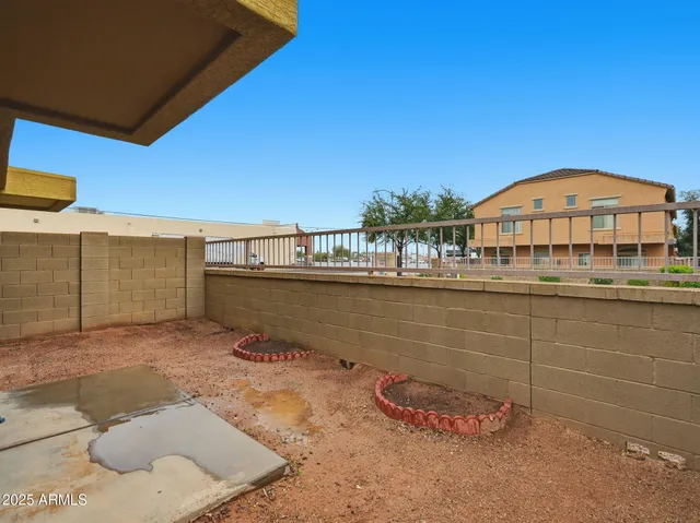 $2,500 | 17150 North 23rd Street, Unit 105, Phoenix, AZ 85022