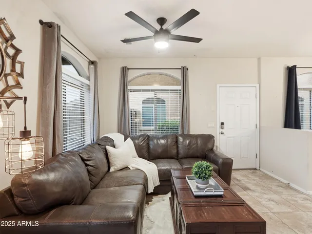 $2,500 | 17150 North 23rd Street, Unit 105, Phoenix, AZ 85022