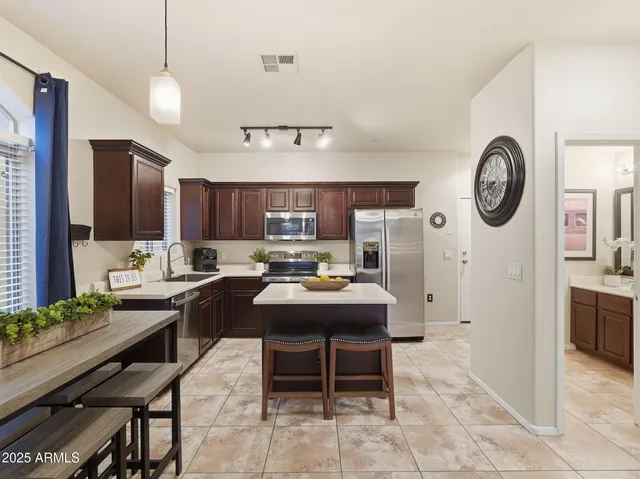 $2,500 | 17150 North 23rd Street, Unit 105, Phoenix, AZ 85022