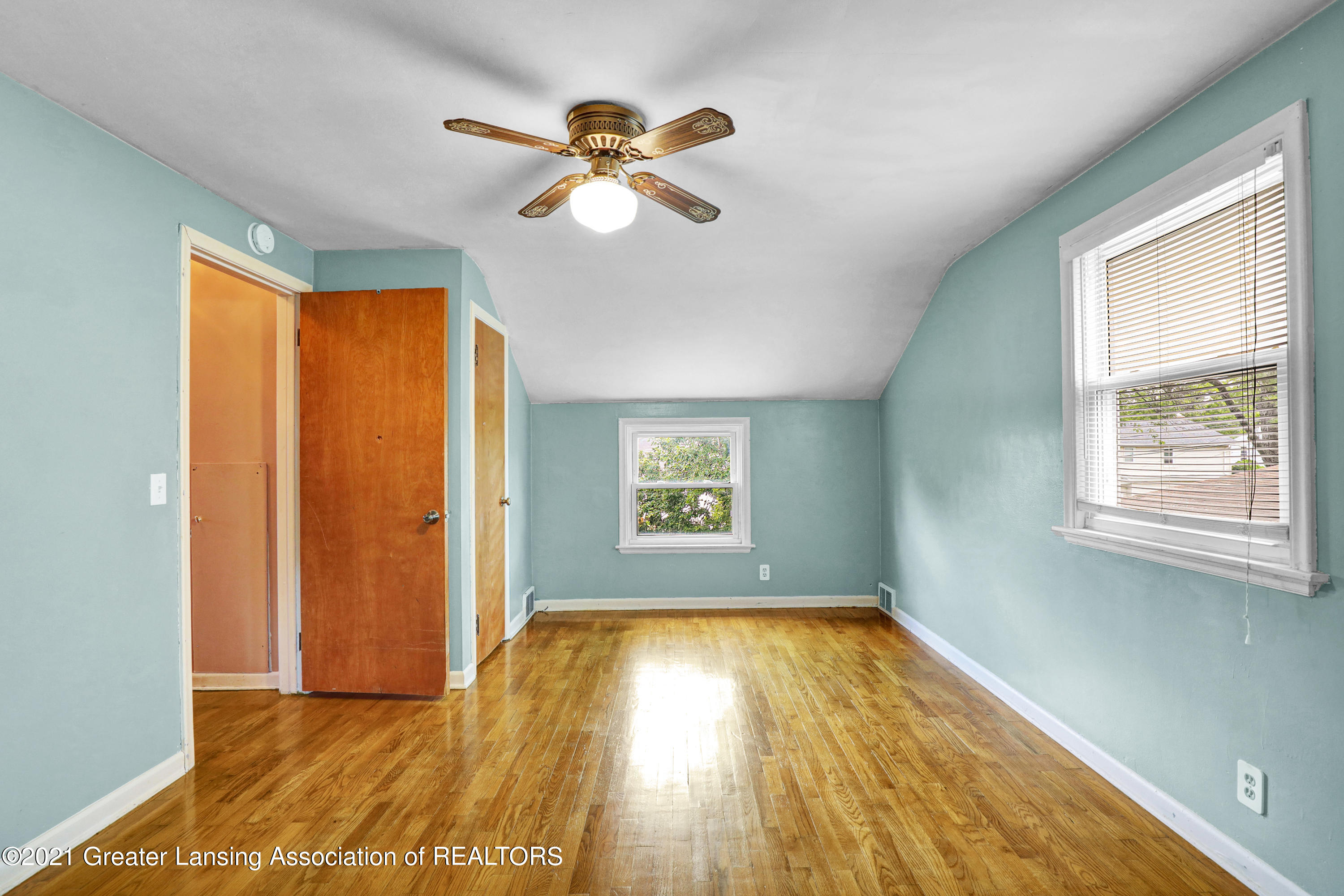 2411 Fairfax Road Lansing, MI 48910 - Photo 20 of 26 9I3A0853