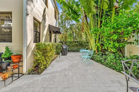 $1,850,000 | 836 West 40th Street, Miami Beach, FL 33140