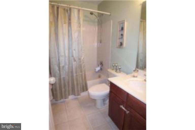 5035 Leasdale Road Rosedale, MD 21237 - Photo 20 of 22 Bath #2