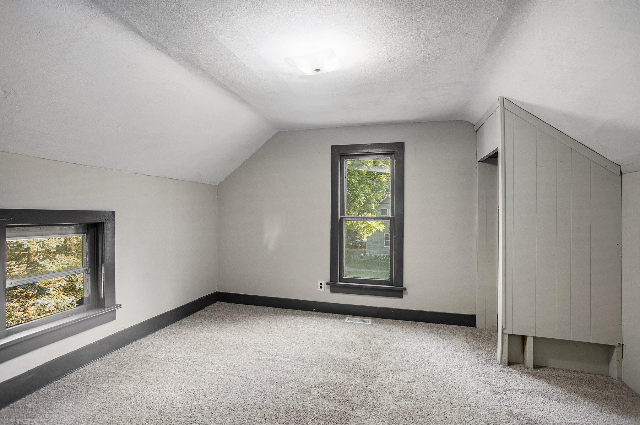 240 4th Avenue Three Rivers, MI 49093 - Photo 16 of 20 014_581a5785_442